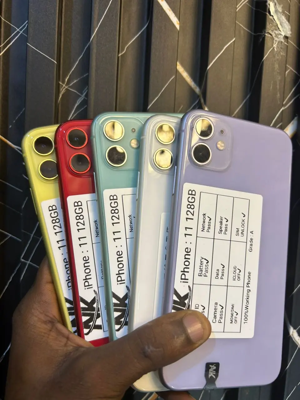 Uk iPhone 11 64gb