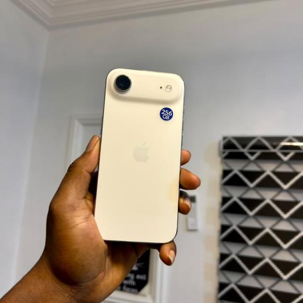 DIRECR UK 🇬🇧 IPHONE 17 AIR 256GB